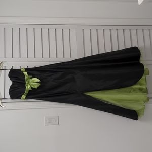 Jessica McClintock for Gunne Sax strapless black green accents